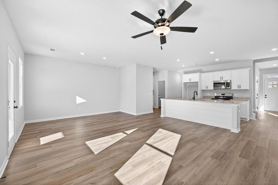 Spacious, unfurnished interior of a new home in , Commerce (Image 23).