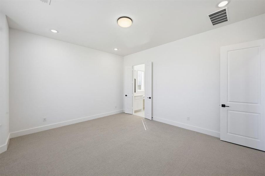 Spacious, unfurnished interior of a new home in Wellington: Artisan Series - 50ft lots, Haslet (Image 24).