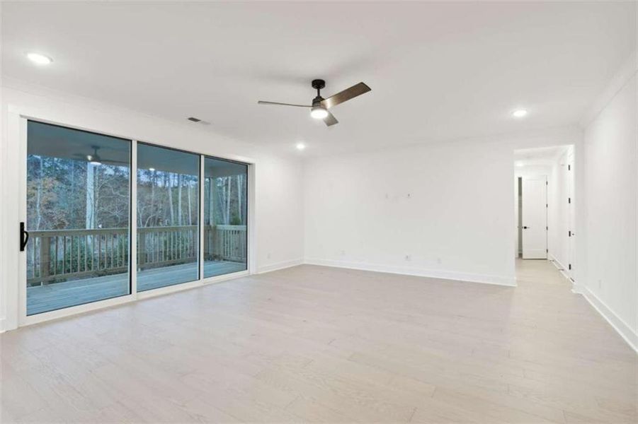 Spacious, unfurnished interior of a new home in Ellis, Marietta (Image 24).
