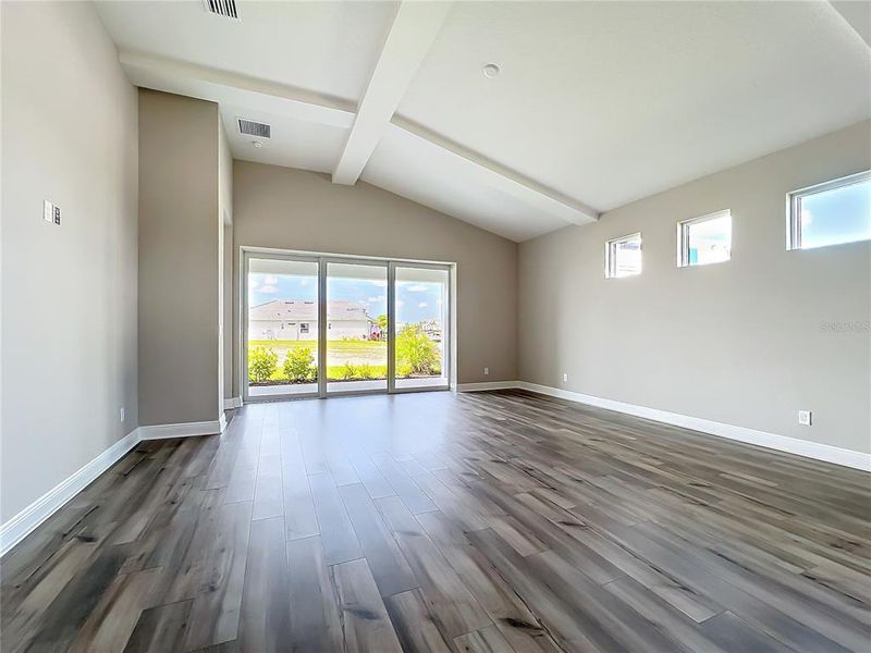 Spacious, unfurnished interior of a new home in Watercolor Place, Bradenton (Image 59).