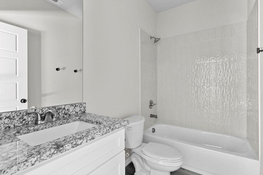 Furnished interior view inside a new home in , Fort Worth (Image 7).