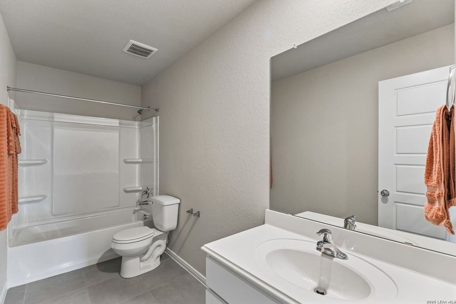 Furnished interior view inside a new home in Greenfield, New Berlin (Image 20).