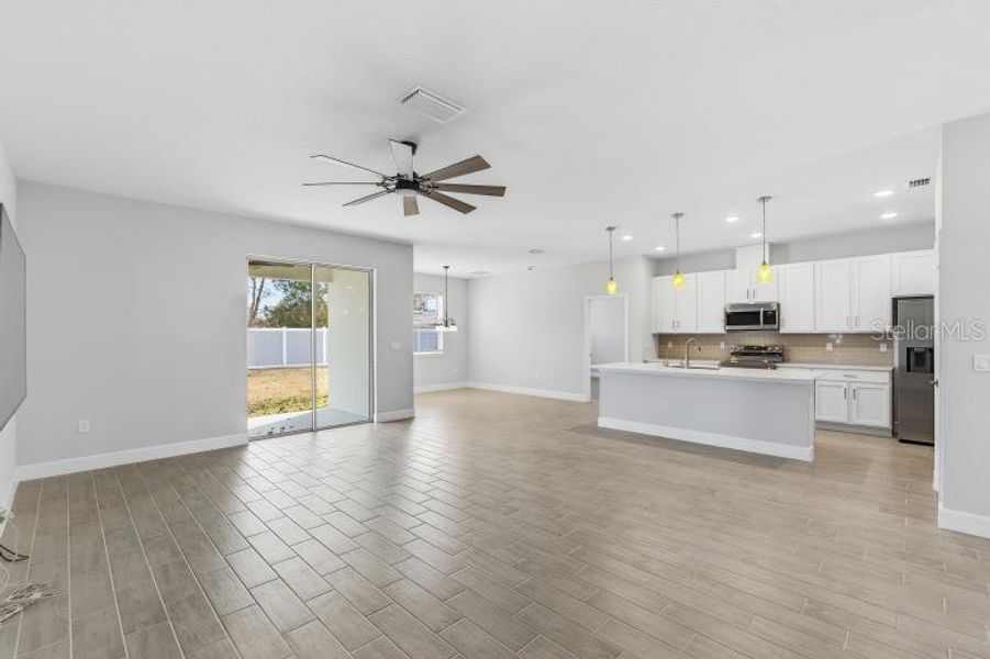 Spacious, unfurnished interior of a new home in , Palm Coast (Image 35).