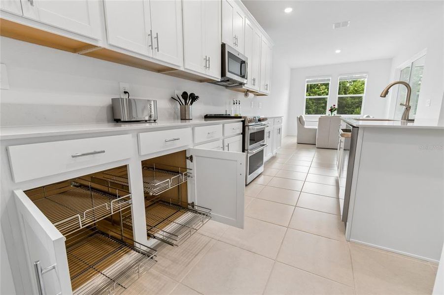 Furnished interior view inside a new home in Providence, Davenport (Image 19).
