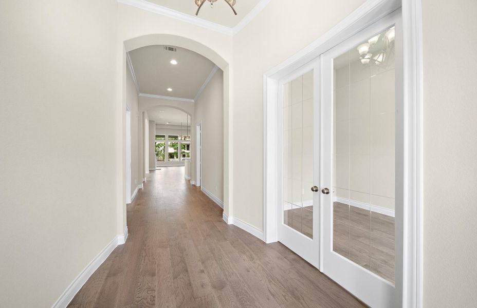 Spacious, unfurnished interior of a new home in The Woodlands Hills 65′, Willis (Image 22). Spacious, unfurnished interior of a new home in The Woodlands Hills 65′, Willis (Image 22).