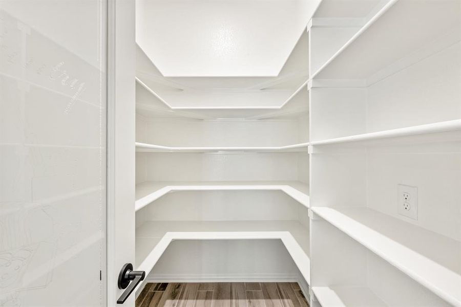 Spacious, unfurnished interior of a new home in Villages of Walnut Grove, Midlothian (Image 23). Spacious, unfurnished interior of a new home in Villages of Walnut Grove, Midlothian (Image 23).