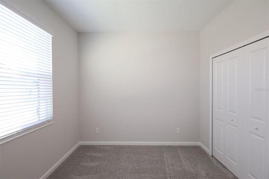 Spacious, unfurnished interior of a new home in Bay Lake Farms, St. Cloud (Image 11).