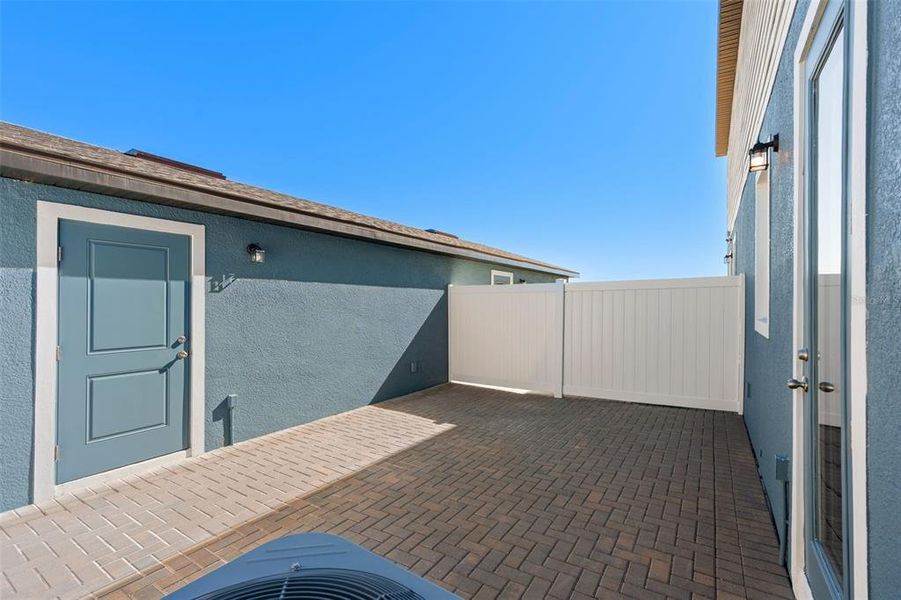 Exterior details and patio area of a home in , Apopka (Image 21).