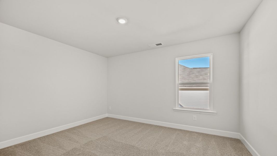 Representative unfurnished interior of a home built from the Summit by D.R. Horton in Evergreen Crossing, Locust Grove (Image 27).