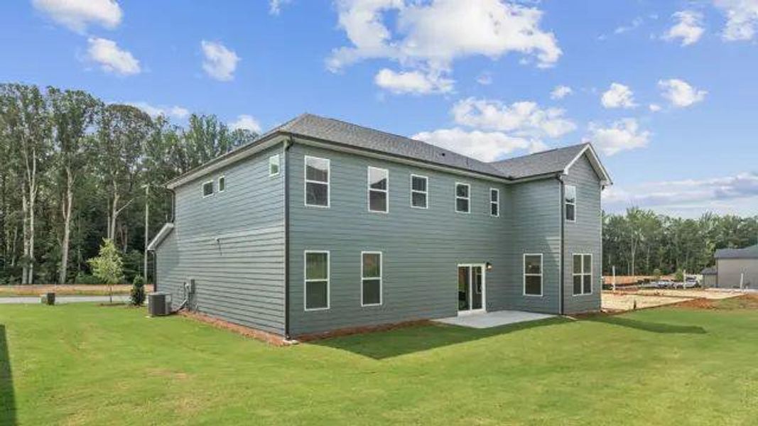 Exterior details and patio area of a home in Parkview Estates, South Fulton (Image 4).