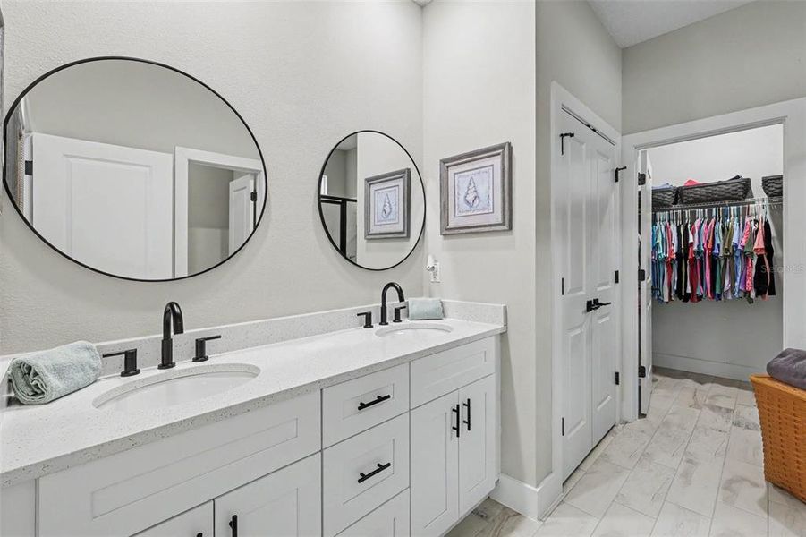 Furnished interior view inside a new home in , Dunnellon (Image 18).