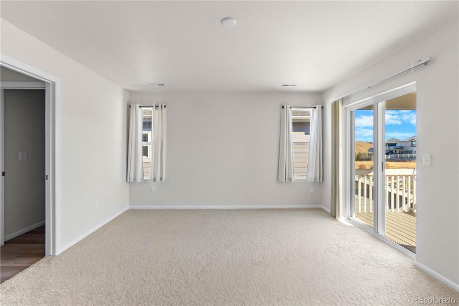 Spacious, unfurnished interior of a new home in , Castle Rock (Image 15).