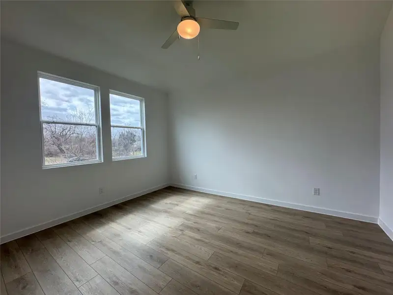 Spacious, unfurnished interior of a new home in , Houston (Image 3).