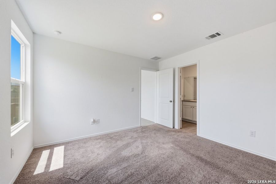 Spacious, unfurnished interior of a new home in Lodi Grove, Floresville (Image 12). Spacious, unfurnished interior of a new home in Lodi Grove, Floresville (Image 12).