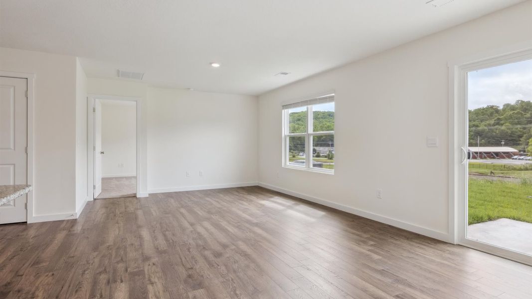 Spacious, unfurnished interior of a new home in Emory Creek, Harriman (Image 7). Spacious, unfurnished interior of a new home in Emory Creek, Harriman (Image 7).