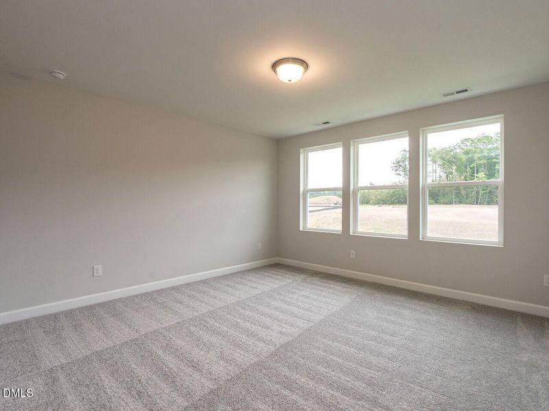 022-1280x960-primary-bedroom