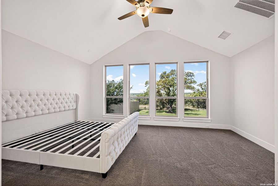 Spacious, unfurnished interior of a new home in , Bulverde (Image 21).