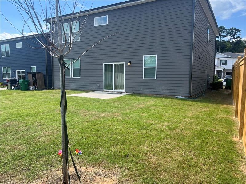 Exterior details and patio area of a home in Kingsley Creek, Lithonia (Image 4).