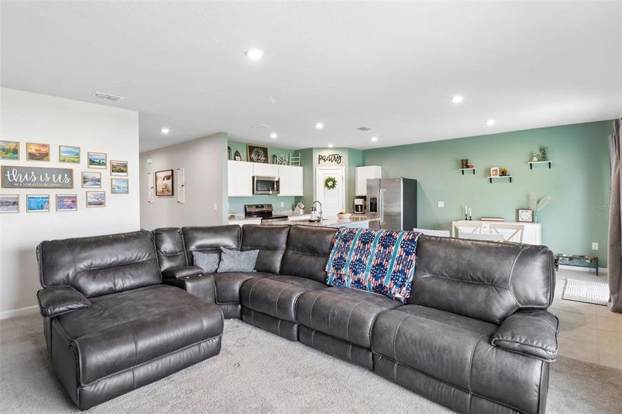 Furnished interior view inside a new home in , Sumterville (Image 31).