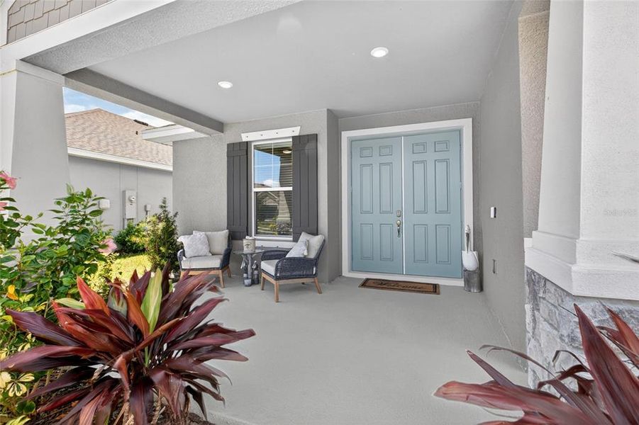 Exterior details and patio area of a home in Seaire, Parrish (Image 33).