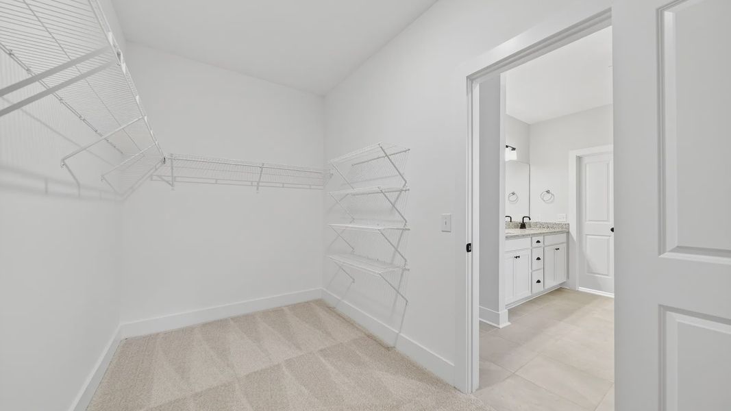 Spacious, unfurnished interior of a new home in McClure Farms, Columbia (Image 45).