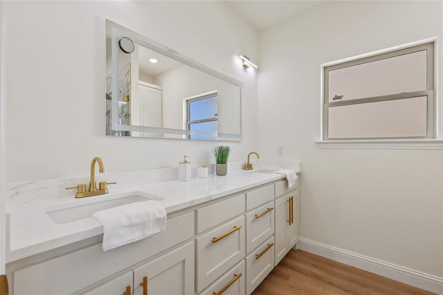 Furnished interior view inside a new home in , Fort Worth (Image 6).