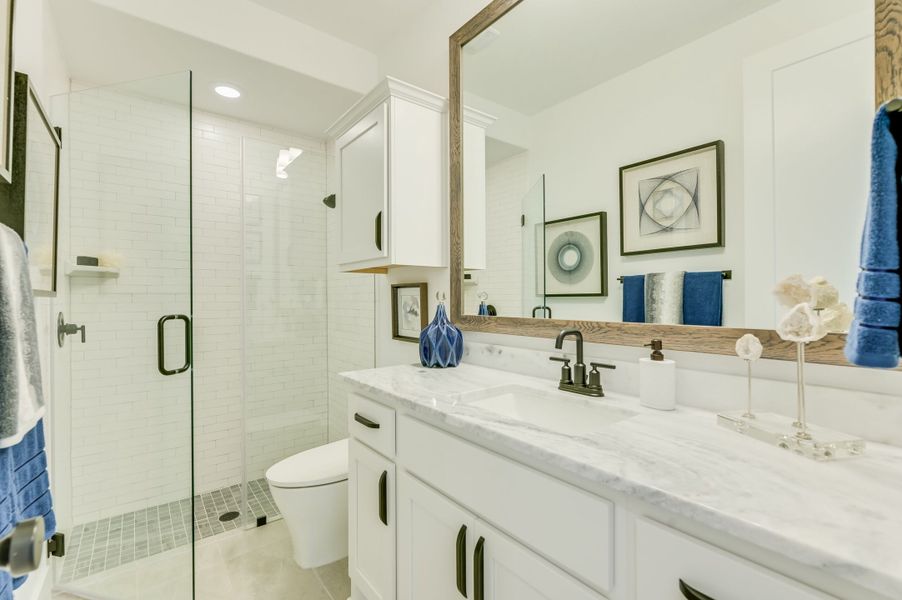 Representative furnished interior of a home built from the San Simeon I by Giddens Homes in Clearwater Ranch, Liberty Hill (Image 154).