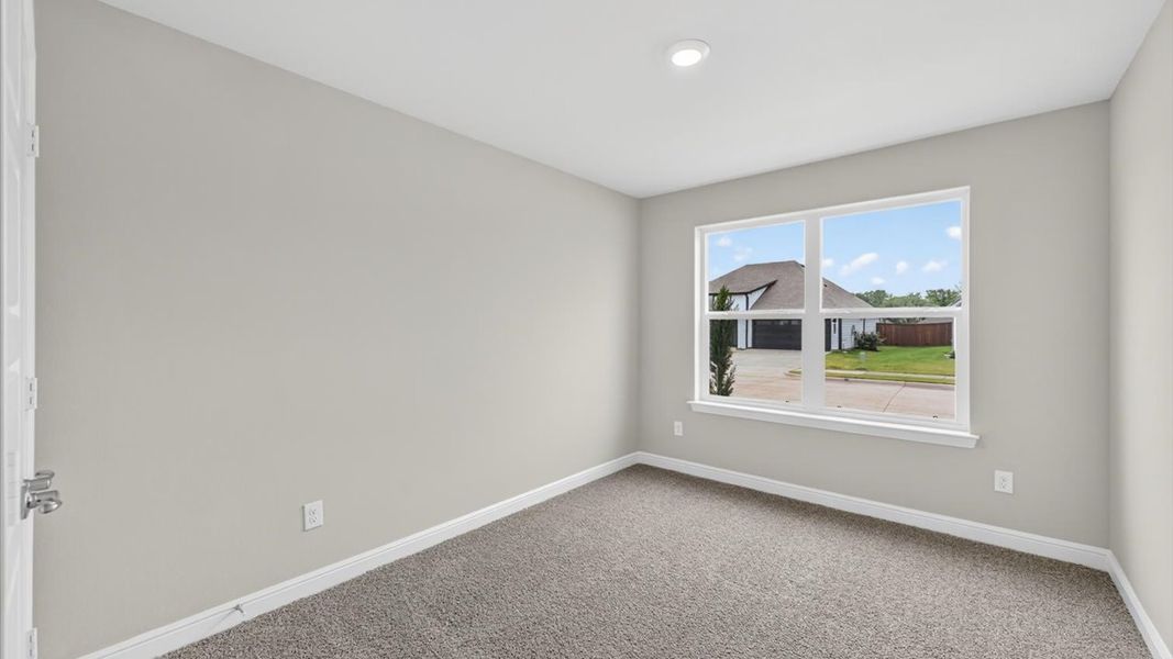 Spacious, unfurnished interior of a new home in Sandstone Estates, Granbury (Image 18).