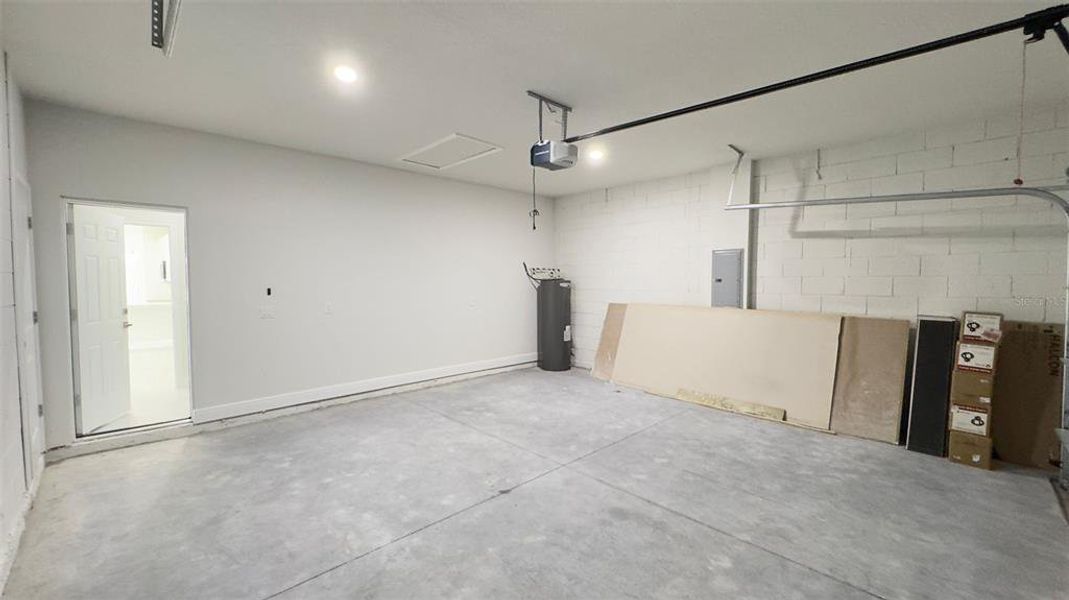 Spacious, unfurnished interior of a new home in , Ocala (Image 21). Spacious, unfurnished interior of a new home in , Ocala (Image 21).