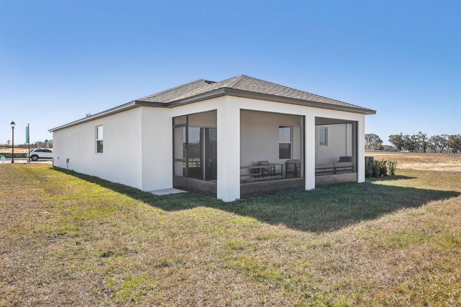 Exterior details and patio area of a home in Silver Springs Shores, Ocala (Image 22).