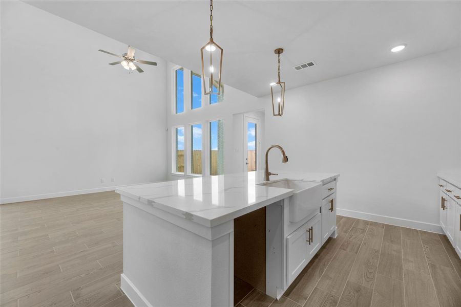 Representative image. Features, specifications, selections and colors may vary. Representative image. Features, specifications, selections and colors may vary.