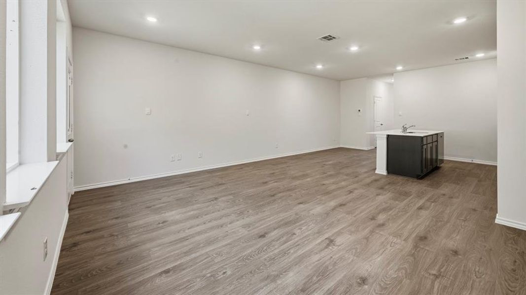 Spacious, unfurnished interior of a new home in Arbor Trails South, Princeton (Image 22).