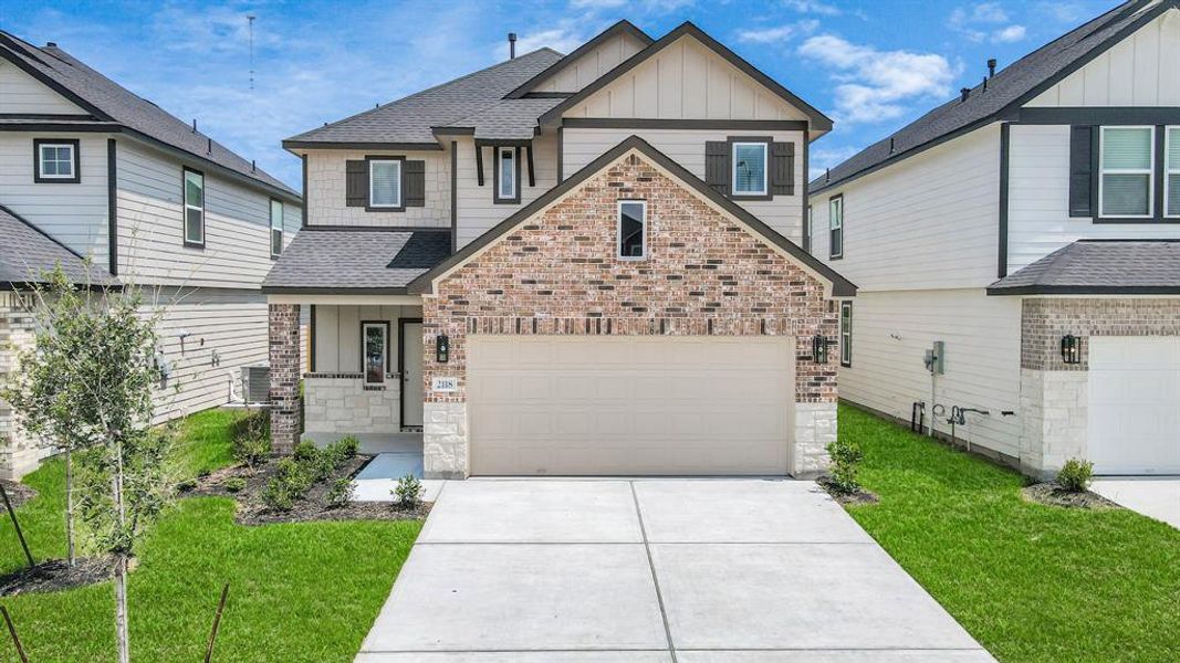 Welcome home to 2118 Emerald Diamond Court located in Winfield Lakes and zoned to Fort Bend ISD.