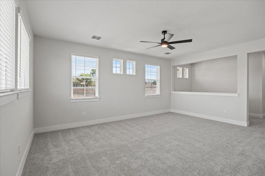 Spacious, unfurnished interior of a new home in 6 Creeks, Kyle (Image 18).