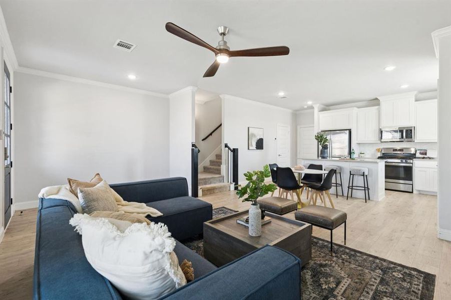 Furnished interior view inside a new home in Lakes of River Trails, Fort Worth (Image 12).
