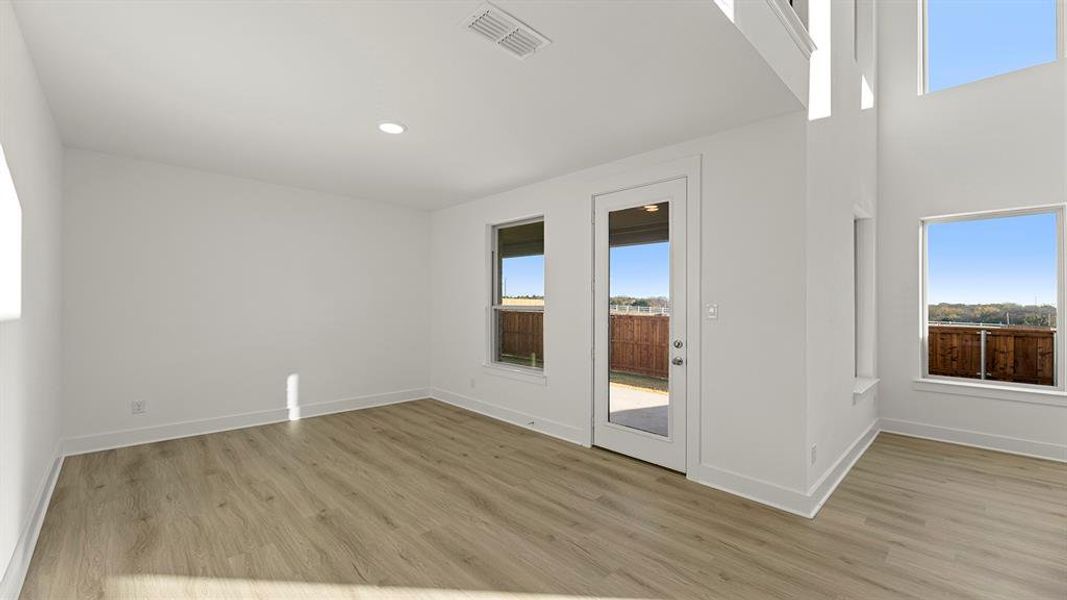 10. 1436 Waterford - Dining