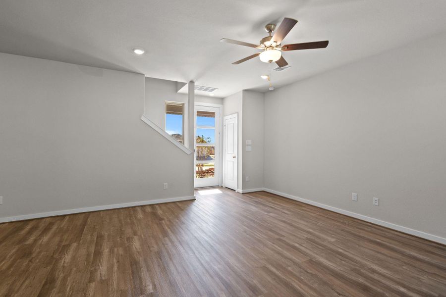 Spacious, unfurnished interior of a new home in Westridge Cove, Panorama Village (Image 18).
