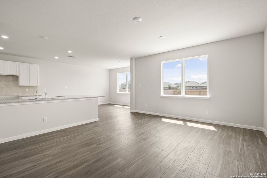 Spacious, unfurnished interior of a new home in Abbott Place, St. Hedwig (Image 28).