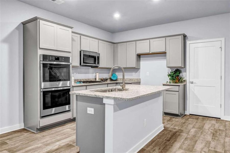 Furnished interior view inside a new home in Palmetto Oaks Phase III, Palmetto (Image 13). Furnished interior view inside a new home in Palmetto Oaks Phase III, Palmetto (Image 13).