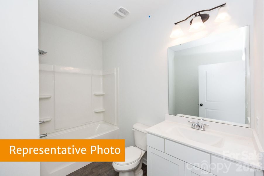 Huge Full Bath 3 - Quartz counters