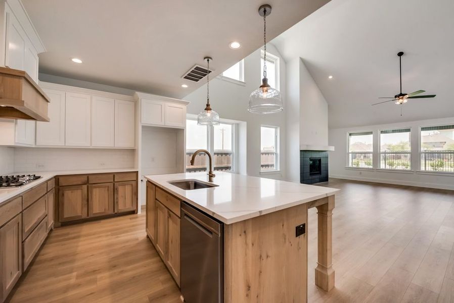 Representative furnished interior of a home built from the Heath - 4452 TP by Shaddock Homes in Tavolo Park, Fort Worth (Image 9).
