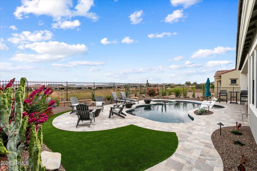 Backyard Pool/Spa/Firepit