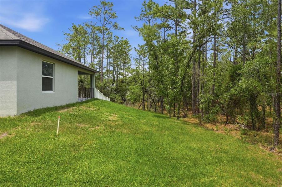 Exterior details and patio area of a home in , Homosassa (Image 33).