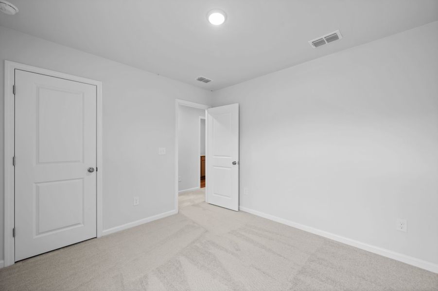 Spacious, unfurnished interior of a new home in Grand Arbor, Blythewood (Image 16).