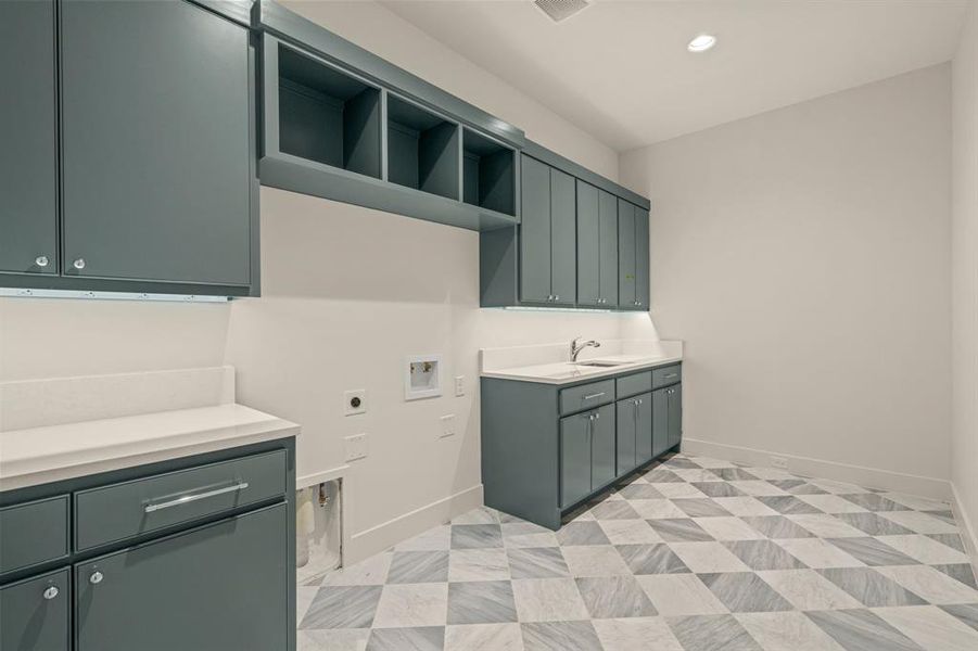 Furnished interior view inside a new home in , Fort Worth (Image 34). Furnished interior view inside a new home in , Fort Worth (Image 34).