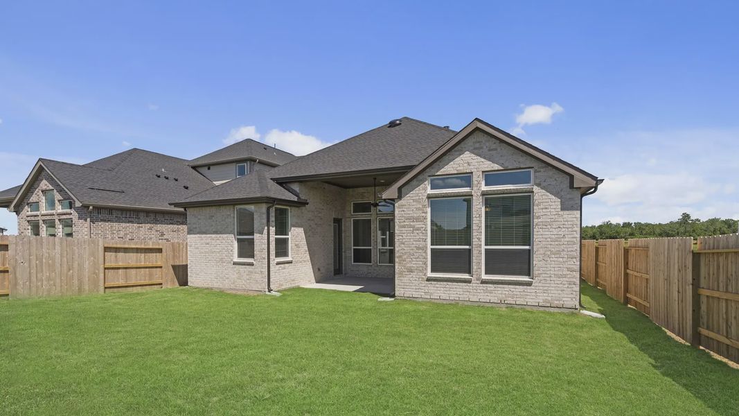 Exterior details and patio area of a home in Blue Heron, Mont Belvieu (Image 22). Exterior details and patio area of a home in Blue Heron, Mont Belvieu (Image 22).