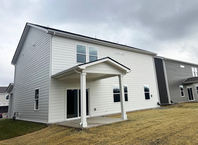 Exterior details and patio area of a home in Ascent at Arbor Ridge, La Vergne (Image 23).