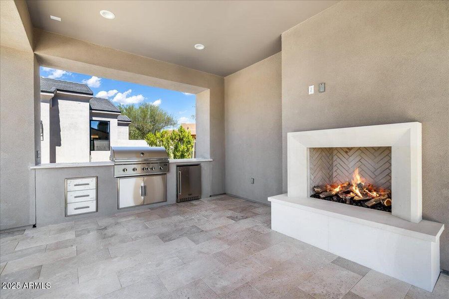 Ramada w/fp and Outdoor Kitchen Ramada w/fp and Outdoor Kitchen