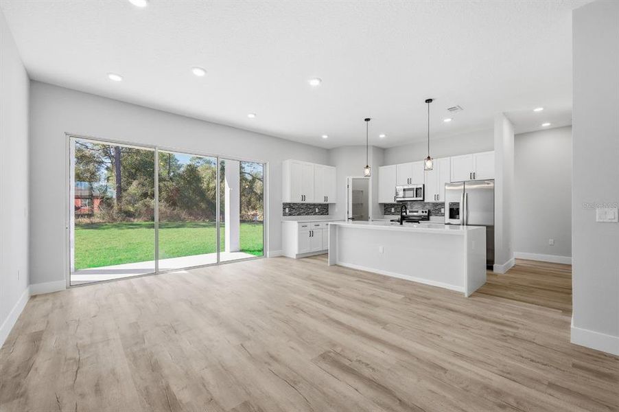 Spacious, unfurnished interior of a new home in , Ocala (Image 32).