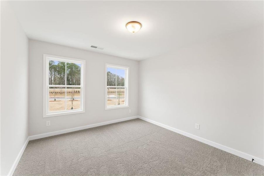 Spacious, unfurnished interior of a new home in Cherokee Township, Acworth (Image 25).